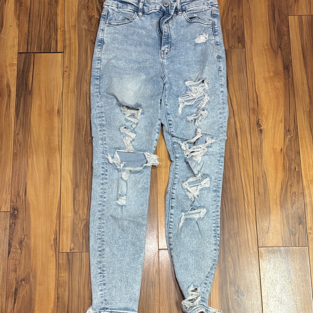 American Eagle Outfitters Ripped Light Blue Ankle Jeans